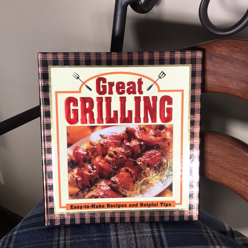 NWT Hard Cover 3-ring Binder Grilling Cookbook - Picture 1 of 6
